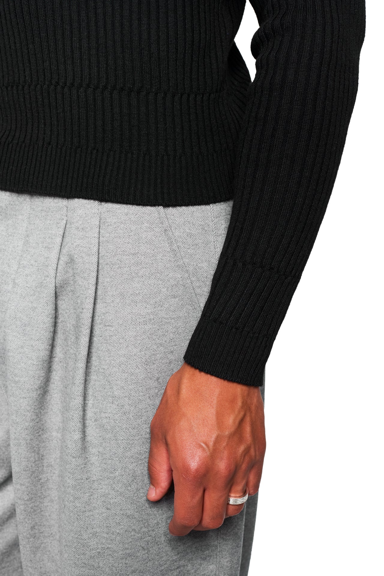 Exquisite Knit Longsleeve Black - Image 7